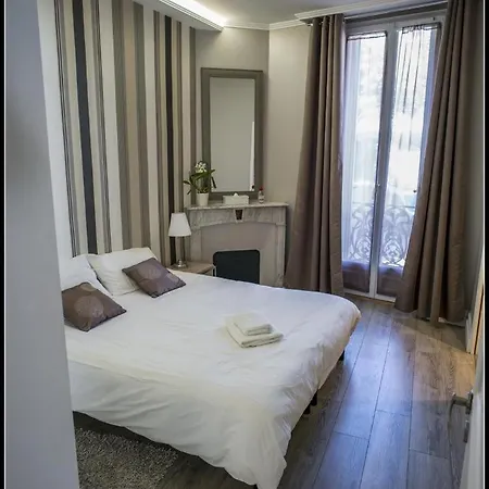 Apartman Sleeps 12 Air Con Wifi