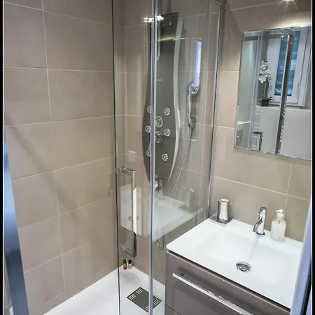 Sleeps 12 Air Con Wifi Apartman *
