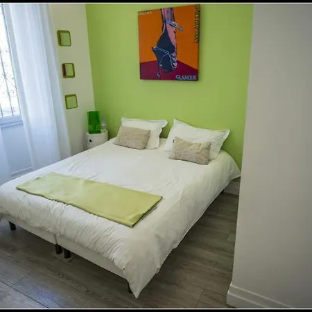 Sleeps 12 Air Con Wifi Cannes