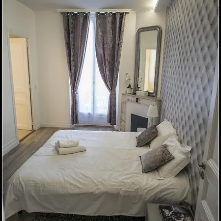 Apartman Sleeps 12 Air Con Wifi Cannes